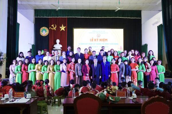 Lễ kỉ niệm 04 năm thành lập Trường Phổ thông Tuyên Quang
