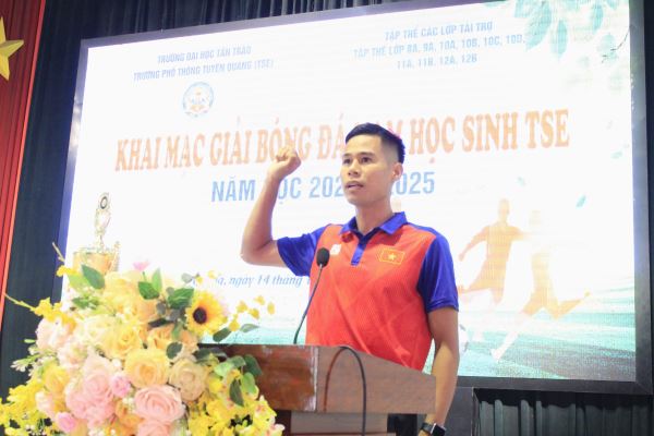 Khai mạc giải bóng đá học sinh nam TSE năm học 2024 - 2025