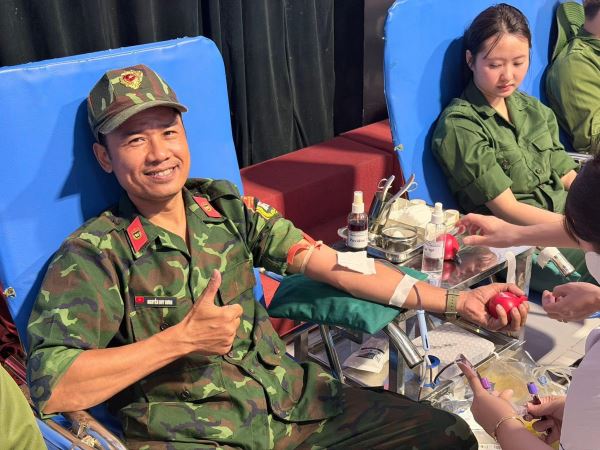 Lan tỏa yêu thương - Hiến máu cứu người