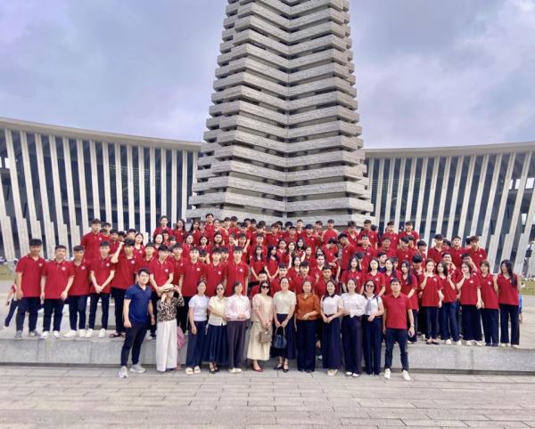 Hành trình trải nghiệm - Khám phá văn hóa, kết nối bản sắc Hành trình trải nghiệm - Khám phá văn hóa, kết nối bản sắc